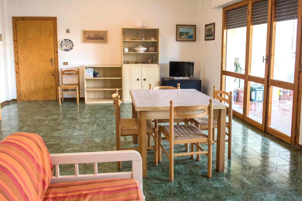 Appartamento M251 - Marcelli, trilocale con giardino a 50mt dal mare Esterno foto
