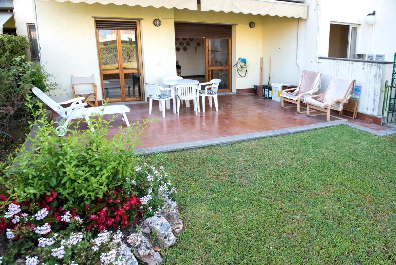 Appartamento M251 - Marcelli, trilocale con giardino a 50mt dal mare Esterno foto